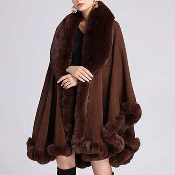 🆕 Fur Trimmed Collar Shawl Cape - Picture 6 of 8